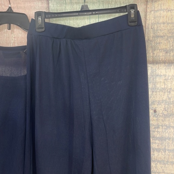 - Brand new with tags Woman’s Madison Park - Signature 2pc Lounge Set. Siz… - Picture 12 of 16